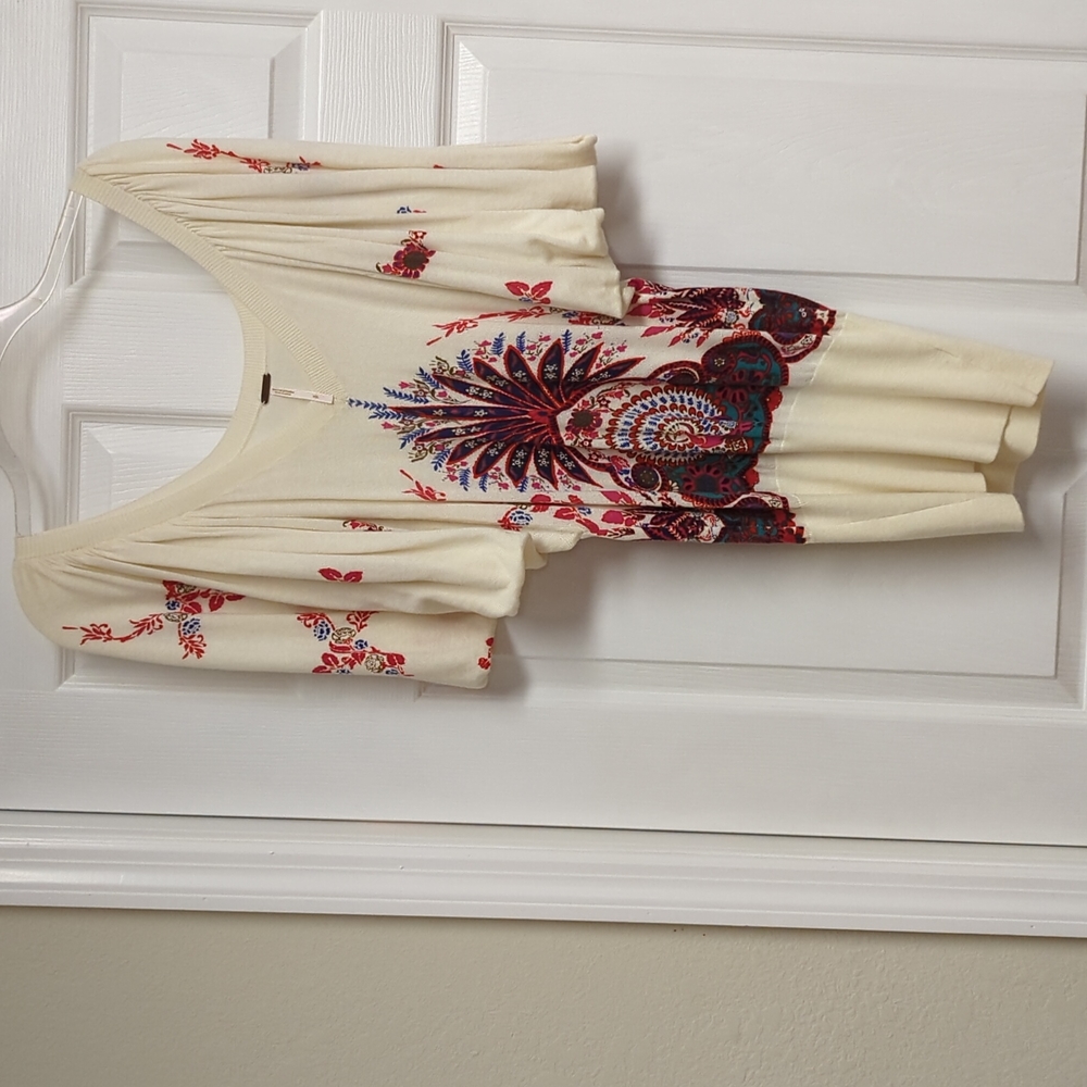 Free People Peacock Print lightweight sweater.